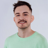 Саша Часовников